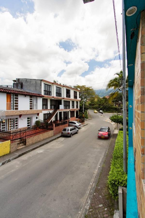 Hotel Edificio Niza80 Ibague, Acceso Digital Cerca Parque Deportivo Exterior foto
